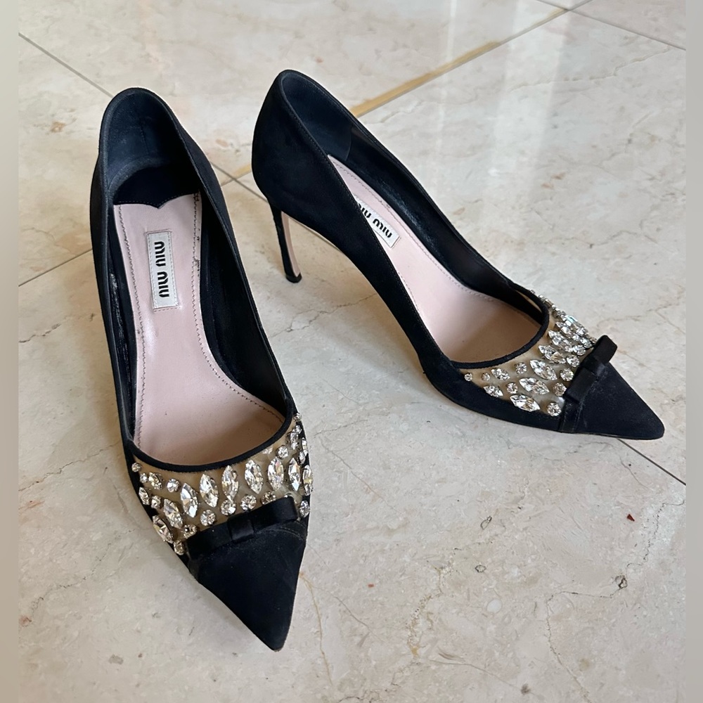 Miu Miu Crystal Rhinestone Embellished Black Suede Pumps Heels 37.5 LIKE NEW
